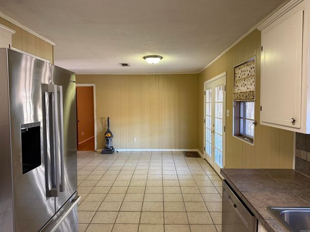 1406 E Twin Lakes Drive, Little Rock, AR 72205