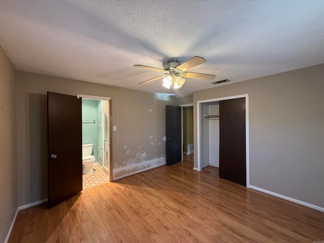 1406 E Twin Lakes Drive, Little Rock, AR 72205