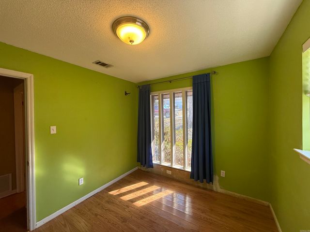 1406 E Twin Lakes Drive, Little Rock, AR 72205