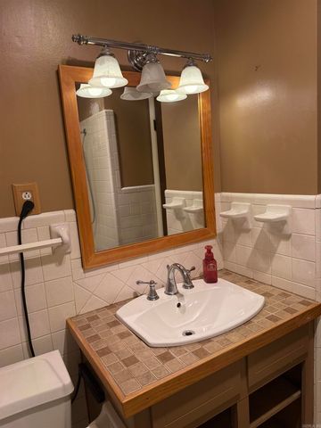 1406 E Twin Lakes Drive, Little Rock, AR 72205