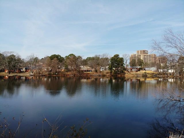 1406 E Twin Lakes Drive, Little Rock, AR 72205