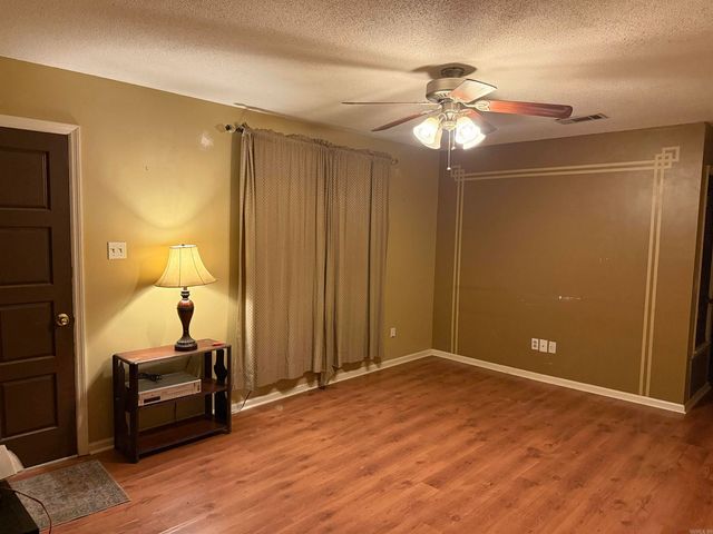 1406 E Twin Lakes Drive, Little Rock, AR 72205