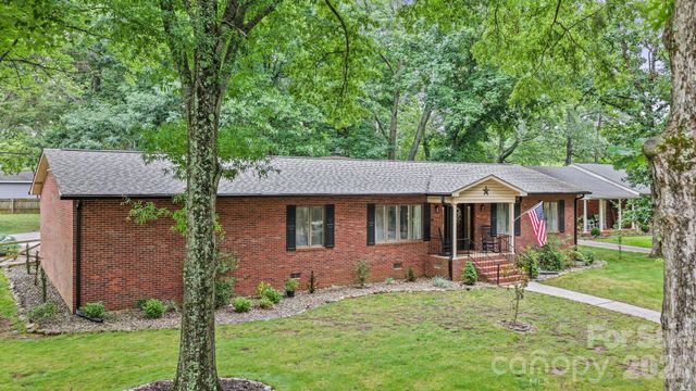406 S Magnolia Street, Mooresville, NC 28115