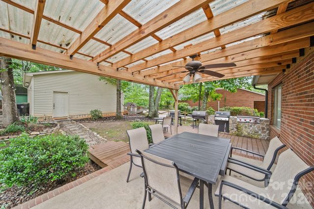406 S Magnolia Street, Mooresville, NC 28115