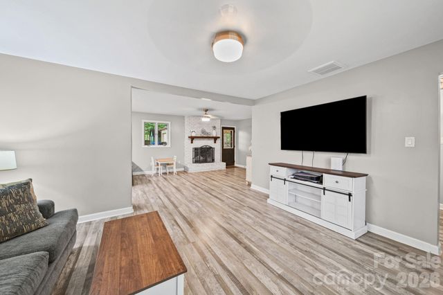 406 S Magnolia Street, Mooresville, NC 28115