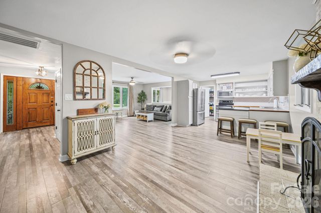 406 S Magnolia Street, Mooresville, NC 28115