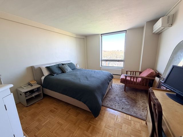 60 Babcock St 86, Brookline, MA 02446