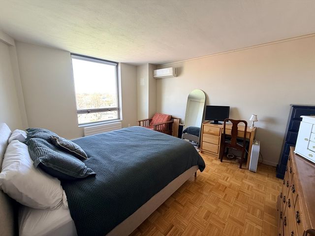 60 Babcock St 86, Brookline, MA 02446