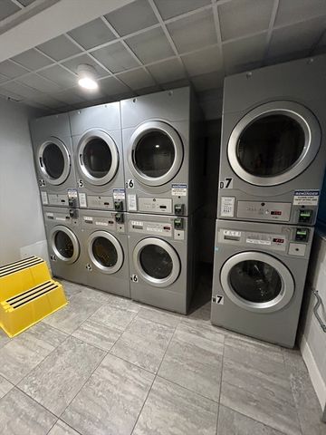 60 Babcock St 86, Brookline, MA 02446