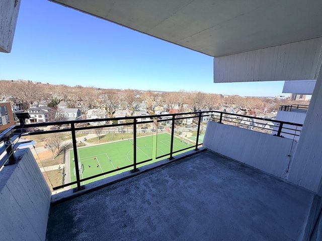 60 Babcock St 86, Brookline, MA 02446