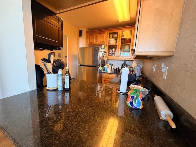 60 Babcock St 86, Brookline, MA 02446