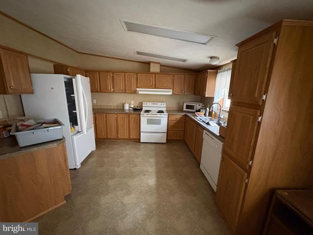 194 PARK VIEW AVE, Lewistown, PA 17044