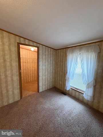 194 PARK VIEW AVE, Lewistown, PA 17044