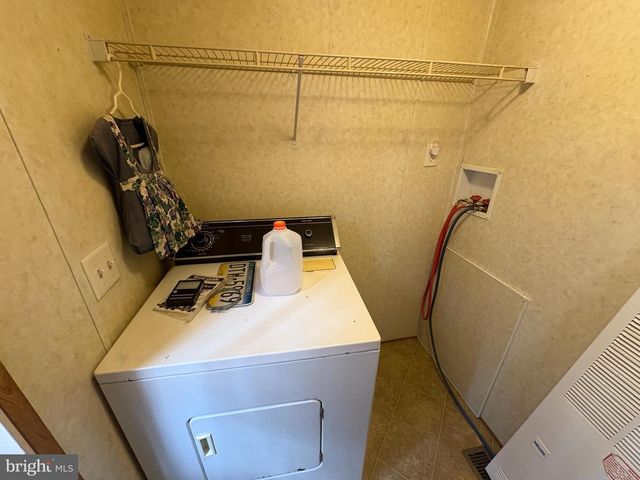 194 PARK VIEW AVE, Lewistown, PA 17044