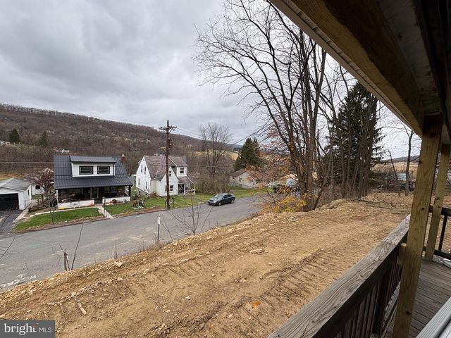 194 PARK VIEW AVE, Lewistown, PA 17044