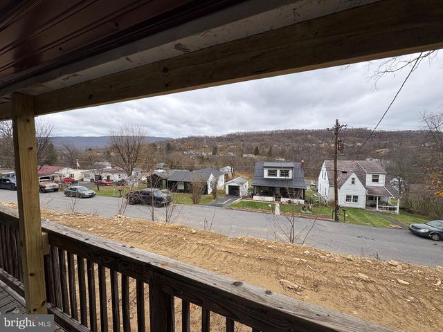 194 PARK VIEW AVE, Lewistown, PA 17044