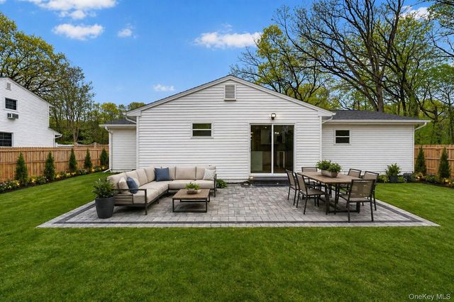 108 Avenue B, Holbrook, NY 11741
