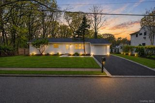 108 Avenue B, Holbrook, NY 11741