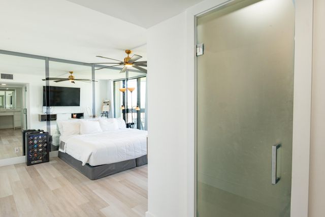 2000 Presidential Way 1401, West Palm Beach, FL 33401