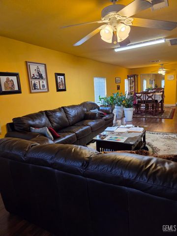 415 E 18th Street, Bakersfield, CA 93305