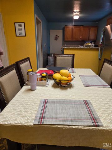 415 E 18th Street, Bakersfield, CA 93305