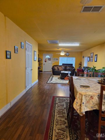 415 E 18th Street, Bakersfield, CA 93305