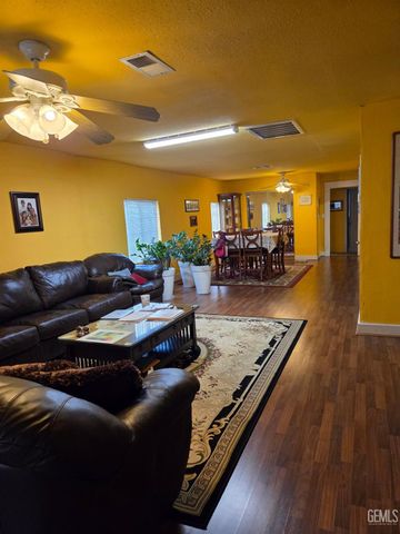 415 E 18th Street, Bakersfield, CA 93305