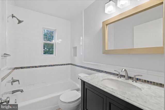 4411 HARRISON ST NW, Washington, DC 20015