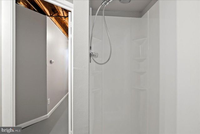 4411 HARRISON ST NW, Washington, DC 20015