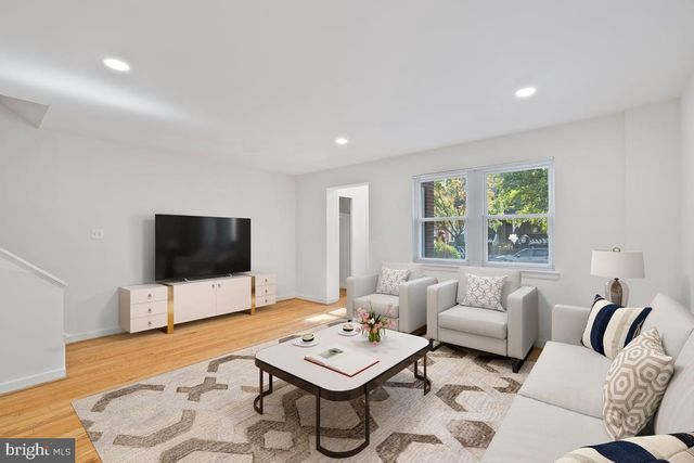 4411 HARRISON ST NW, Washington, DC 20015