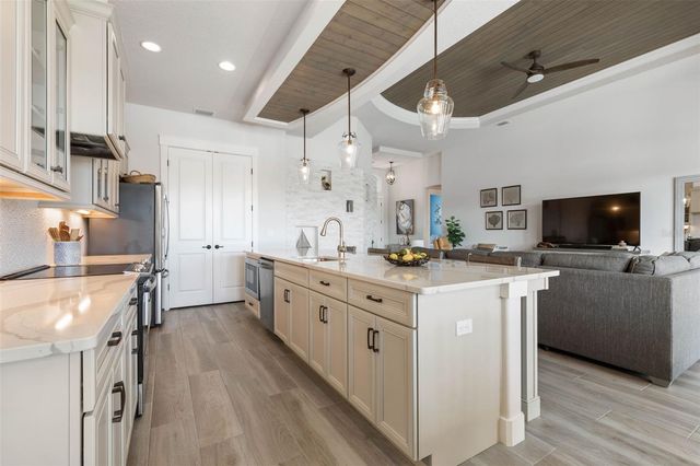 122 DEL PALMA DRIVE, Palm Coast, FL 32137