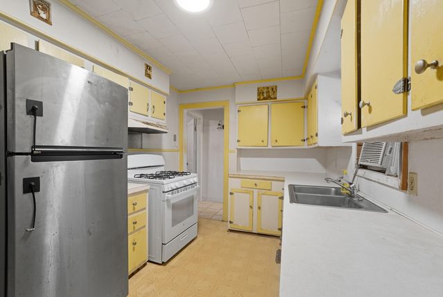 1825 7th St, Lake Charles, LA 70601