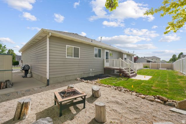 4584 W CARRIAGE LN, Cedar Hills, UT 84062