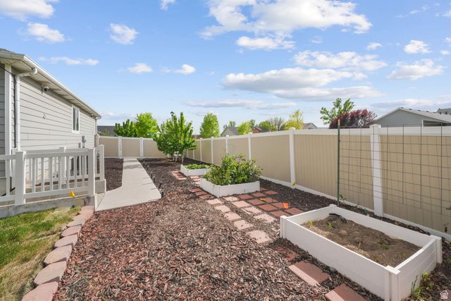 4584 W CARRIAGE LN, Cedar Hills, UT 84062