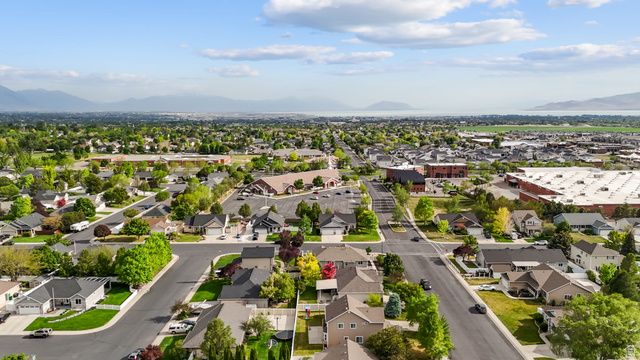 4584 W CARRIAGE LN, Cedar Hills, UT 84062