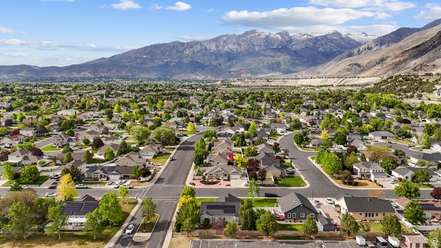 4584 W CARRIAGE LN, Cedar Hills, UT 84062