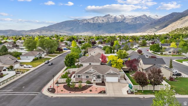 4584 W CARRIAGE LN, Cedar Hills, UT 84062