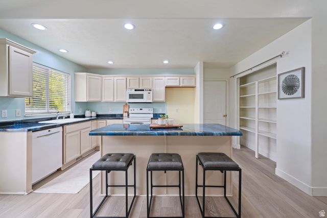 4584 W CARRIAGE LN, Cedar Hills, UT 84062