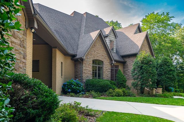 205 Nature Ridge Rd, Tullahoma, TN 37388
