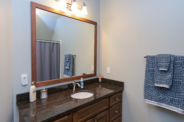 205 Nature Ridge Rd, Tullahoma, TN 37388