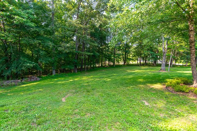 205 Nature Ridge Rd, Tullahoma, TN 37388
