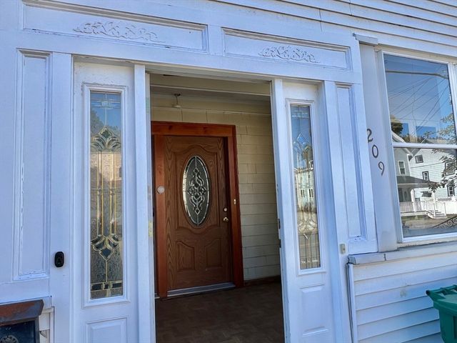 209 Riverside Ave 209, Medford, MA 02155