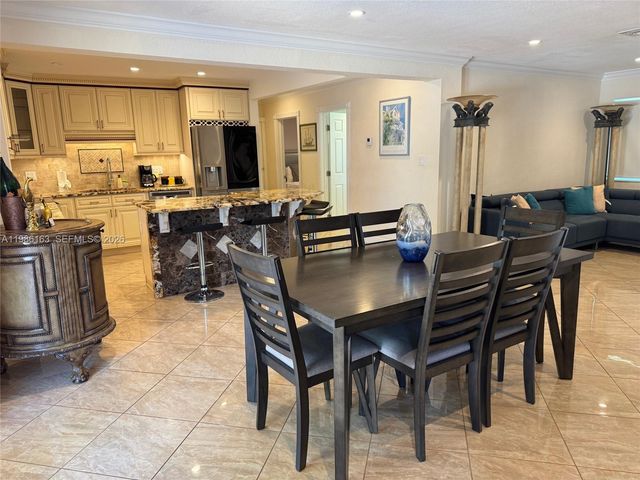 2355 SE 7th St, Pompano Beach, FL 33062