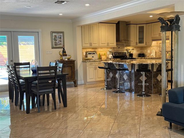 2355 SE 7th St, Pompano Beach, FL 33062