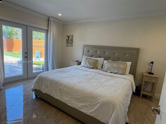 2355 SE 7th St, Pompano Beach, FL 33062