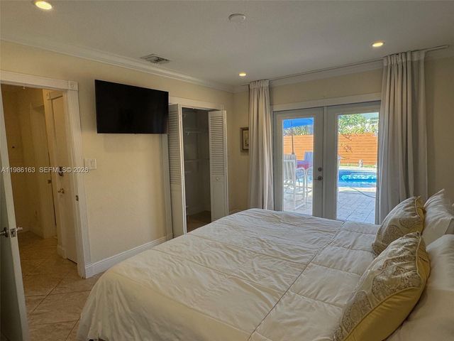 2355 SE 7th St, Pompano Beach, FL 33062