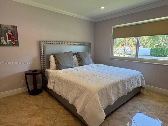 2355 SE 7th St, Pompano Beach, FL 33062