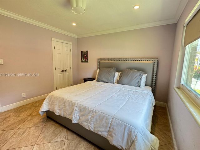 2355 SE 7th St, Pompano Beach, FL 33062