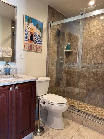 2355 SE 7th St, Pompano Beach, FL 33062