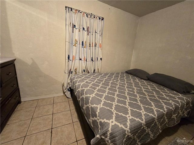 5456 E Juarez Boulevard, Rio Grande City, TX 78582